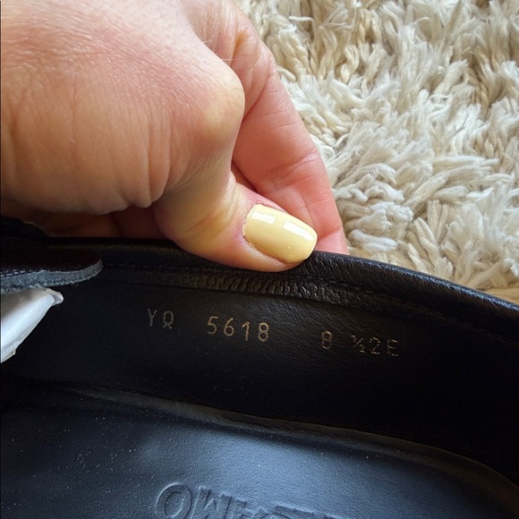 Men's Ferragamo Grandioso Gancini Bit Leather Loafers - Picture 6 of 6